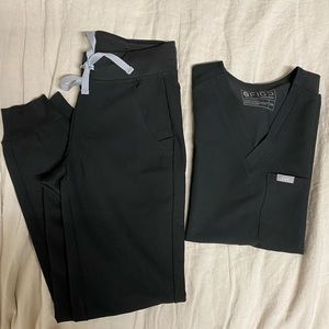 FIGS SCRUBS SET